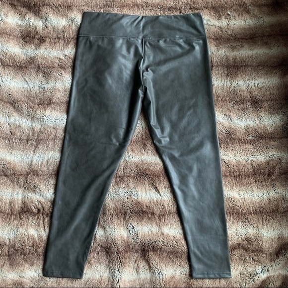 7 For All Mankind Faux Leather Grey Leggings - Picture 3 of 11